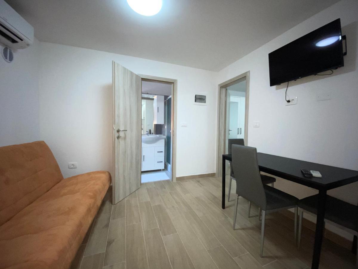 Lina Apartman *